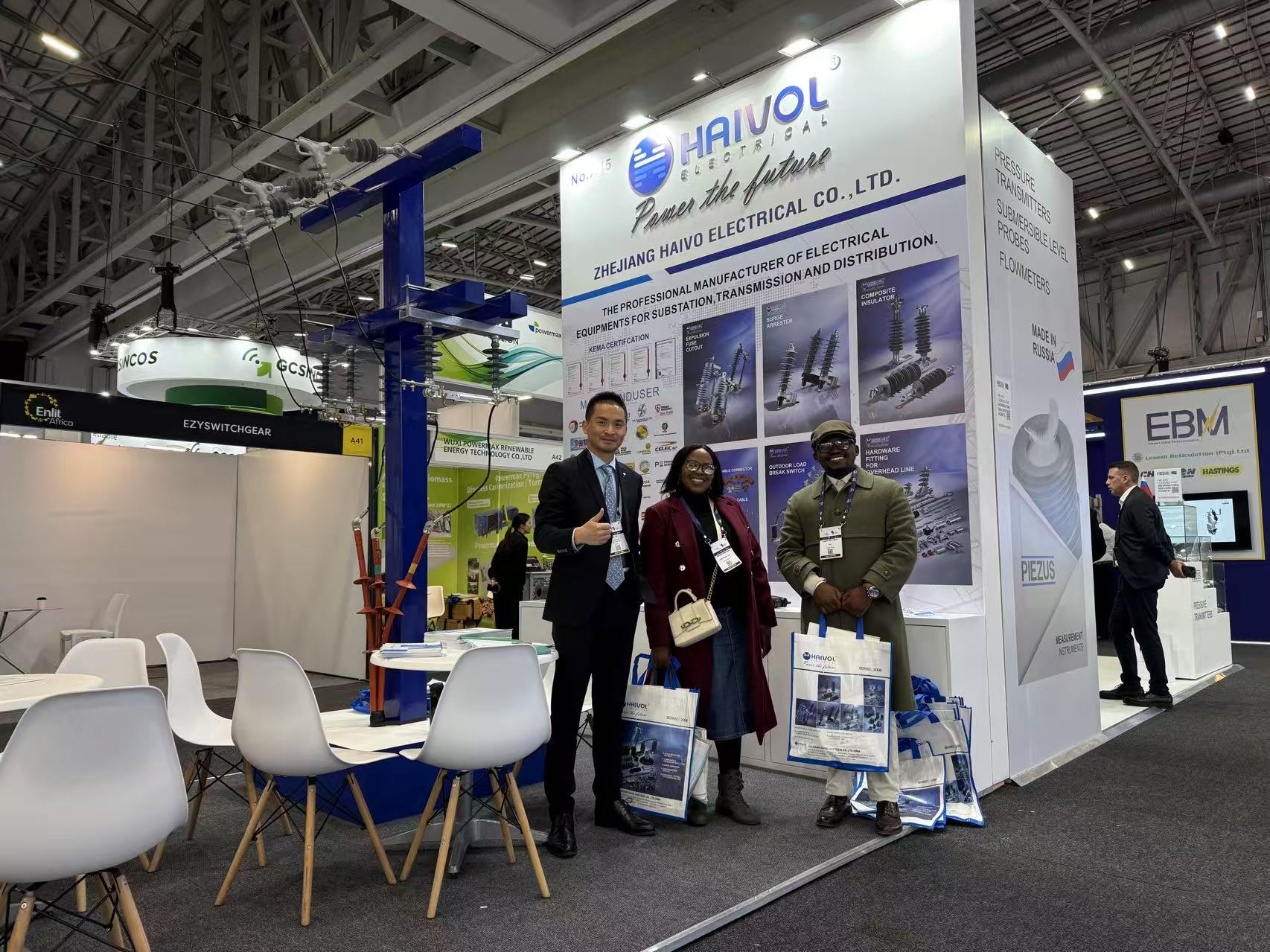 Haivo Electrical Shines في Enlit Africa 2025 مع حلول توزيع 33 كيلو فولت التي تحظى باهتمام السوق 