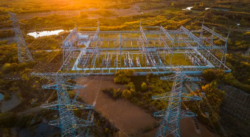 تحسين تخطيط المحطة الفرعية الخاصة بك: مزايا قواطع الجهد العالي المعيارية